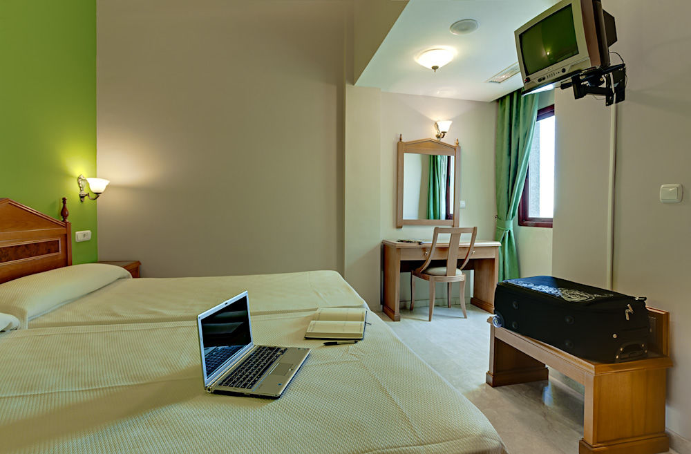 Hotel Tocina Business Albolote Værelse billede