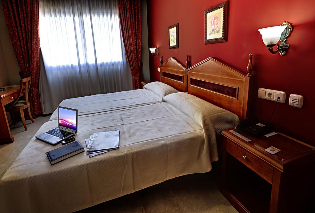 Hotel Tocina Business Albolote Værelse billede