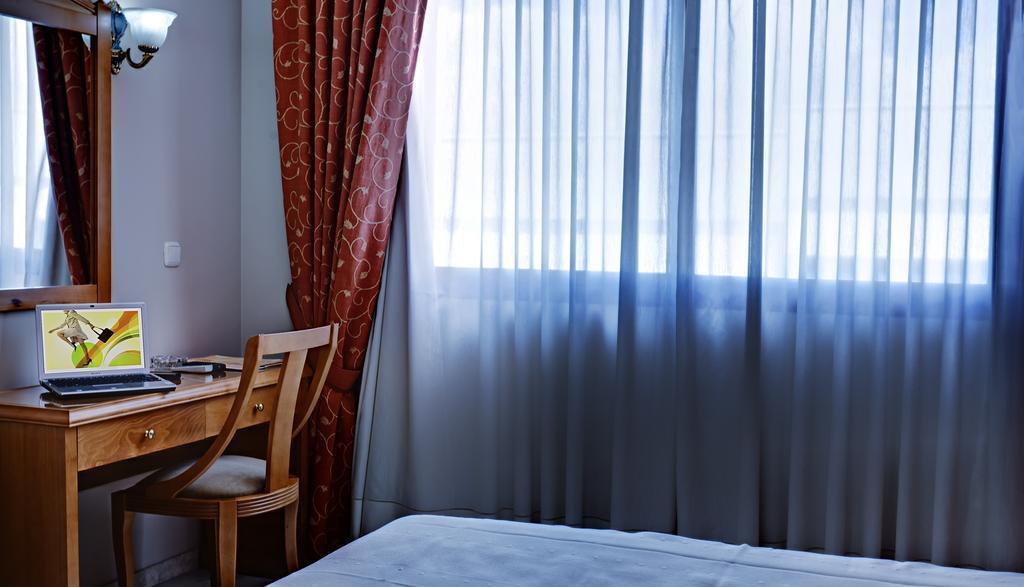 Hotel Tocina Business Albolote Værelse billede